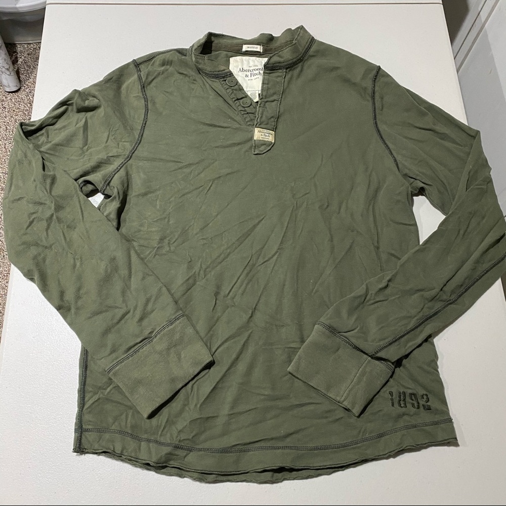 Abercrombie & Fitch Long Sleeve Muscle Tee - XXL